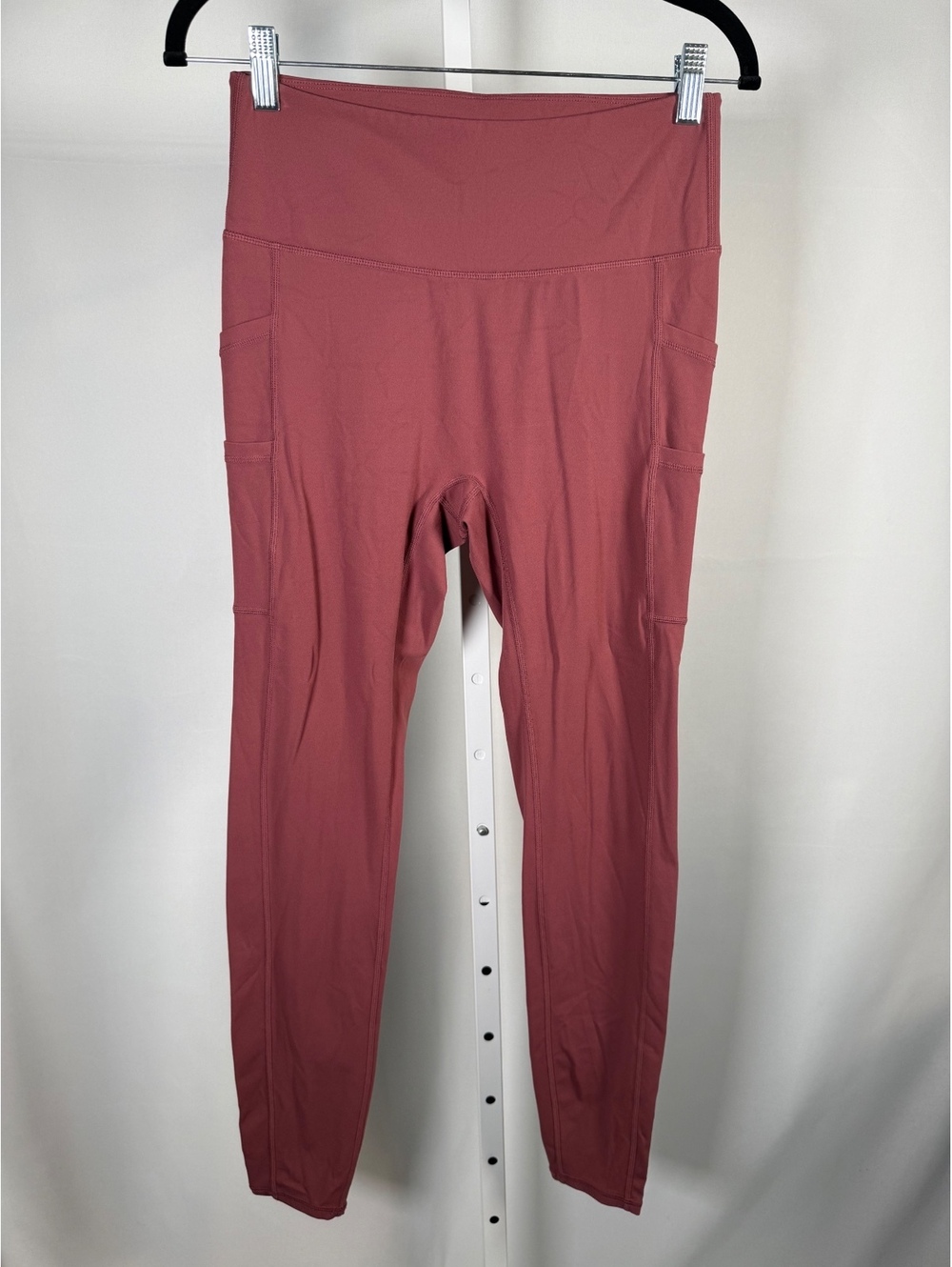 Halara SoftlyZero High Waisted Leggings-UPF50+ Red Mahogany Size M - Picture 3 of 8